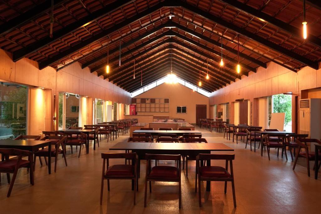 One Resorts & Convention Annavaram Ngoại thất bức ảnh